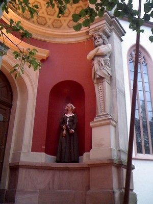 n_91 Statuen.jpg